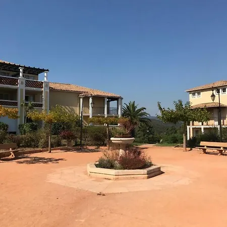 Cap Esterel 公寓 *